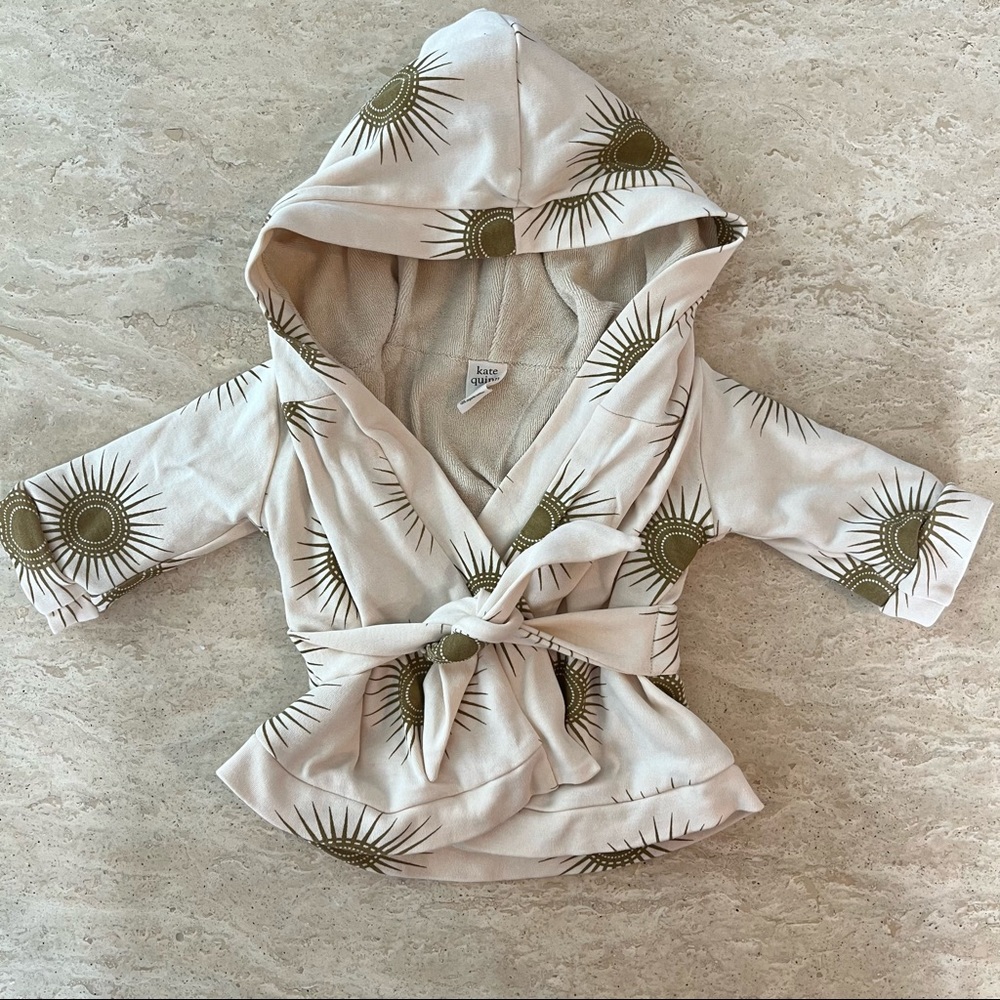Kate Quinn Cali Suns Robe